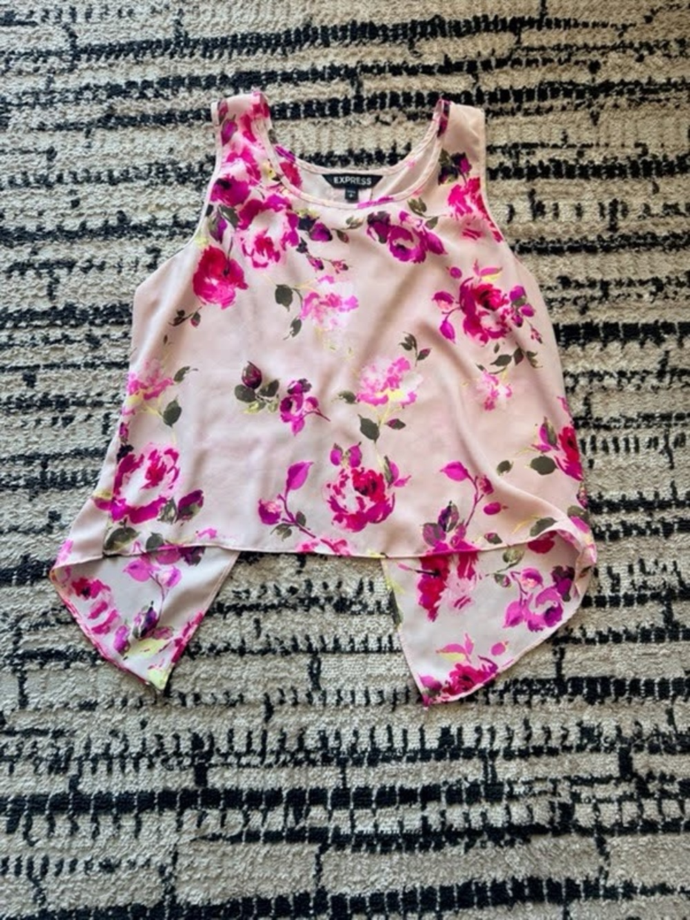 Express Girls' Pink Floral High-Low Tank Top - Pink & Magenta